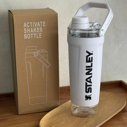 Stanley Activate Shaker Bottle - 20 OZ