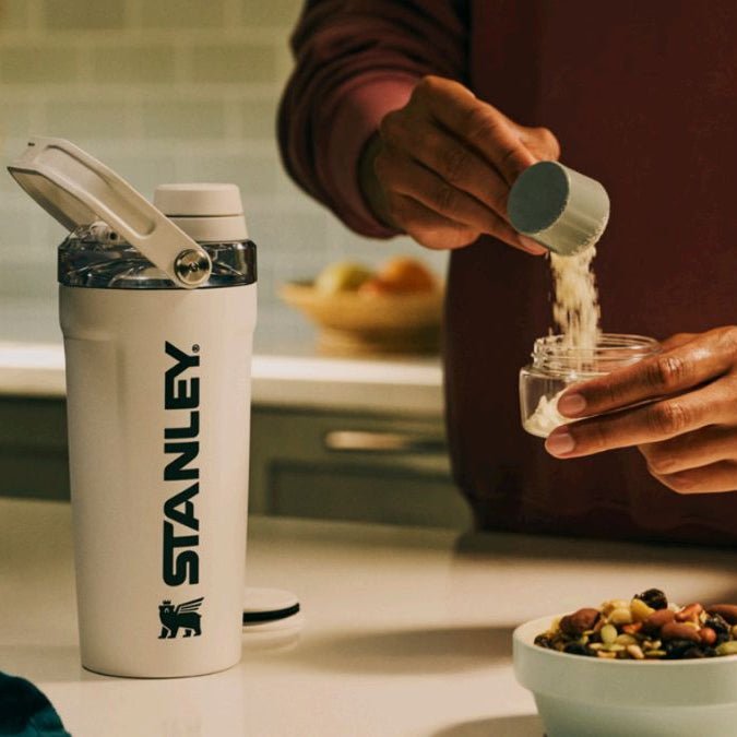 Stanley Activate Shaker Bottle - 20 OZ - Nathan's Gift Shop